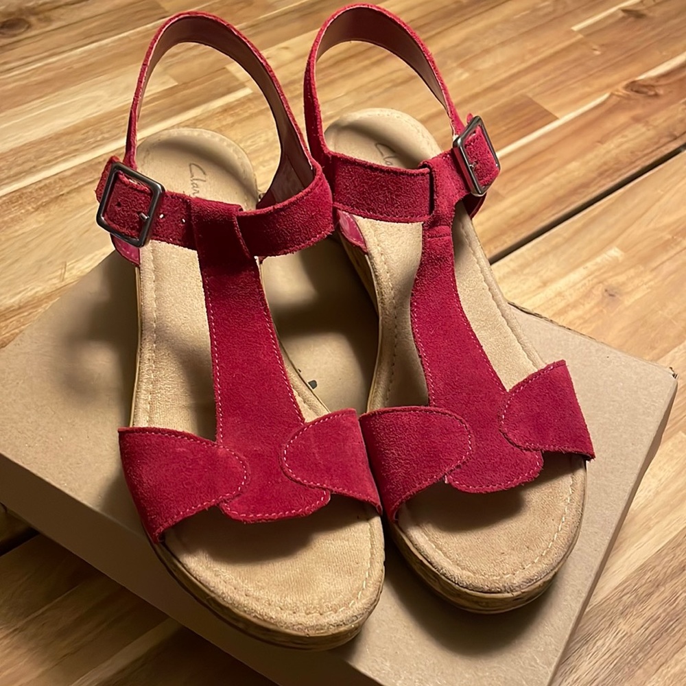 Dark pink suede Clarks sandals—like new!